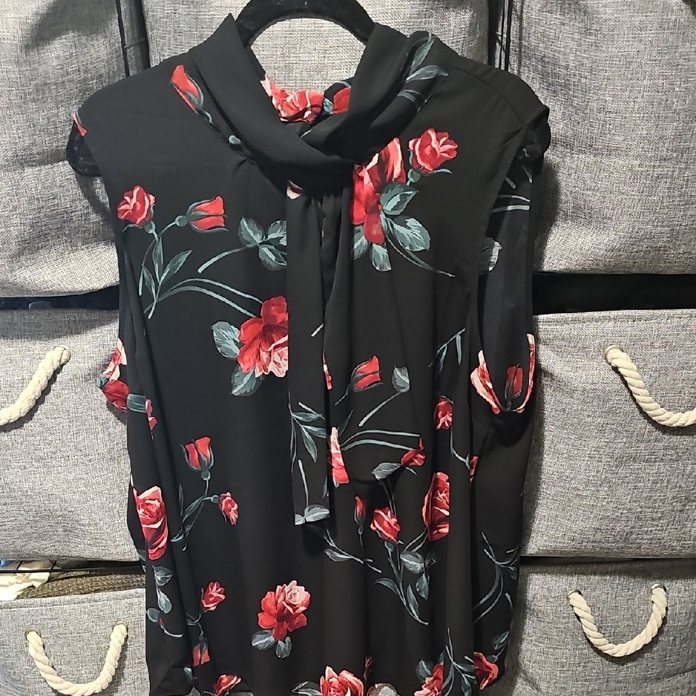 Floral Black and Red Women's Top